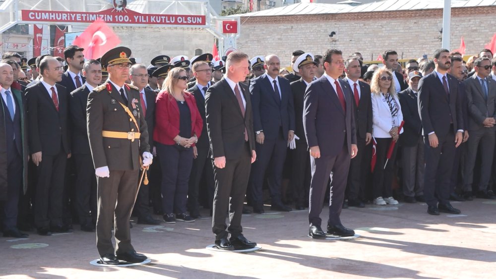 29 Ekim Cumhuriyet Bayramı öncesi Taksim'de tören düzenlendi