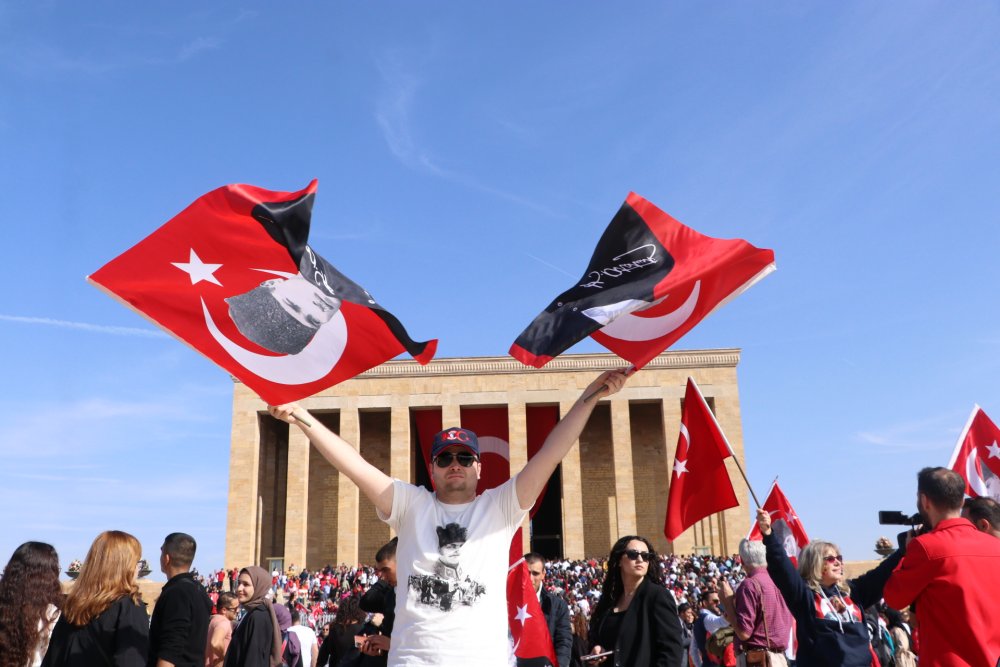 Anıtkabir doldu taştı