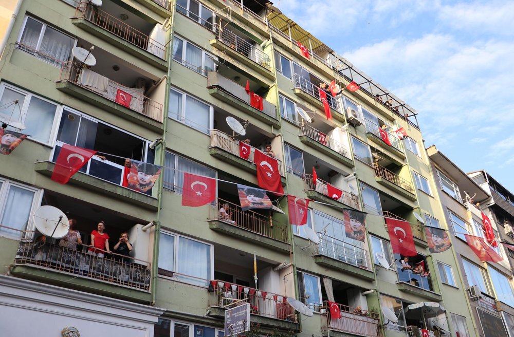 Trakya'da 29 Ekim kutlamalarına binlerce kişi katıldı