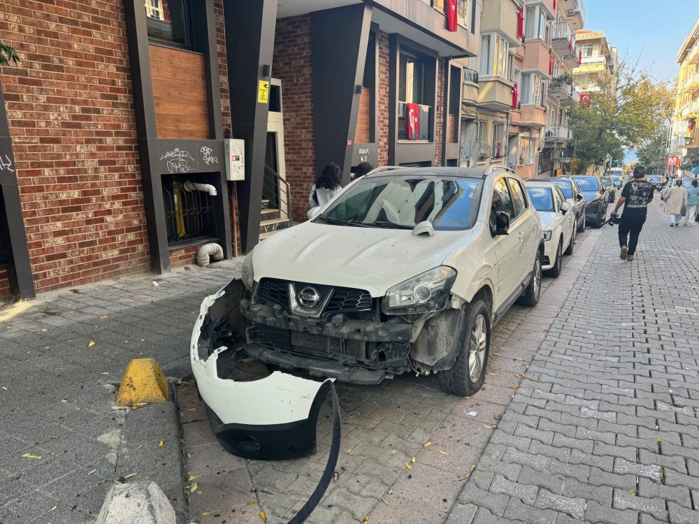 TIR ortalığı birbirine kattı: Onlarca araca çarparak ilerledi