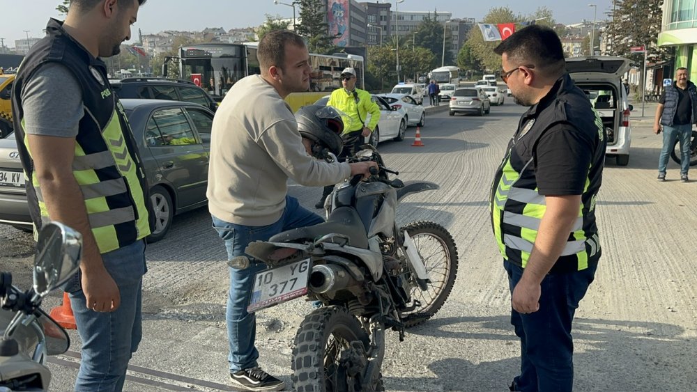 Kurallara uymayan motosiklet sürücülerine ceza