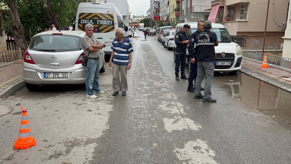 Komşuların 'tadilat' kavgasında kan aktı: 1'i çocuk, 3 yaralı