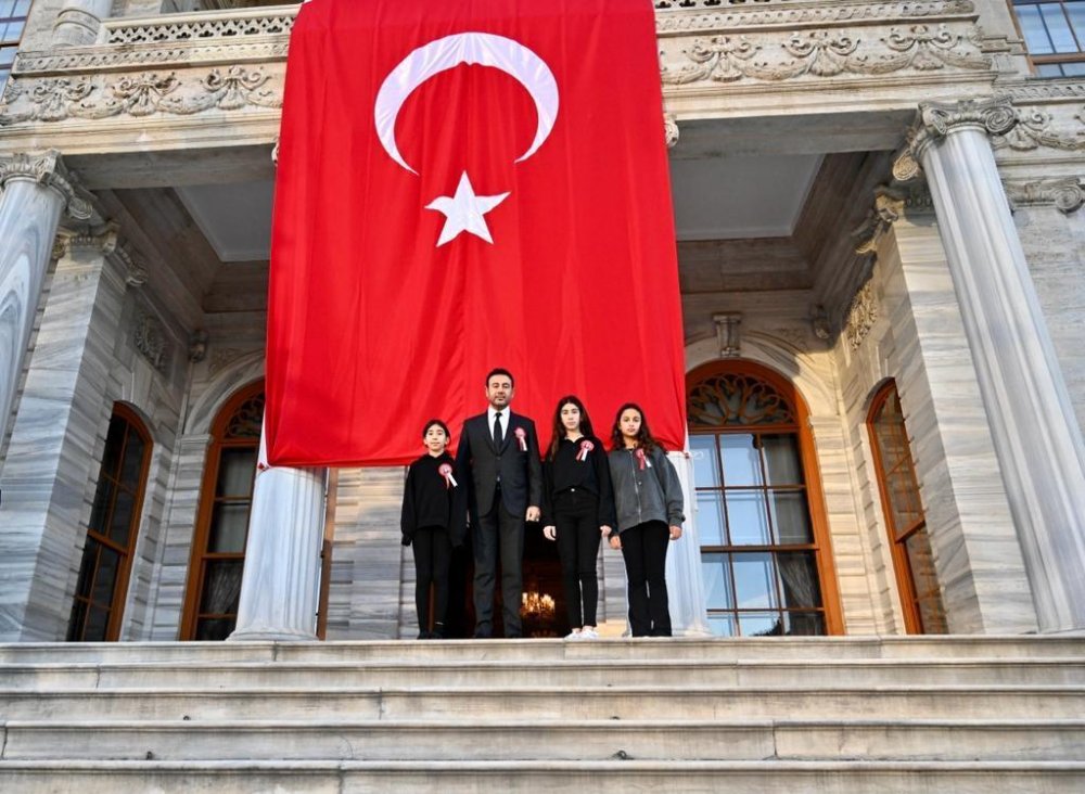 Beşiktaş'ta Atatürk'e 'Saygı Yürüyüşü'