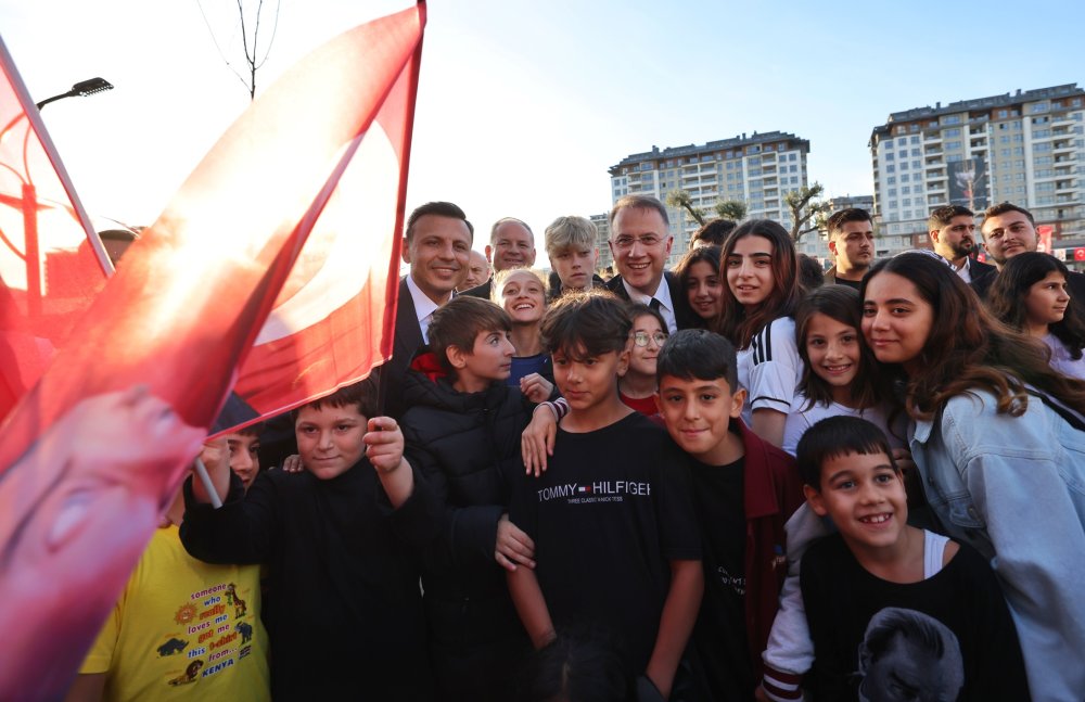 Beylikdüzü Belediyesi 47 saatte tamamladığı park için Guinness'e başvuracak