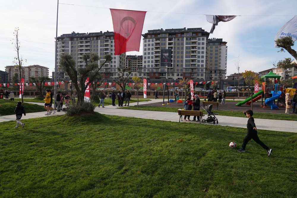 Beylikdüzü Belediyesi 47 saatte tamamladığı park için Guinness'e başvuracak