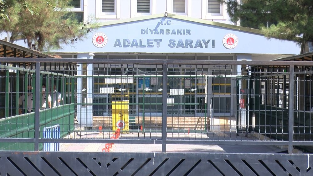 'TOKİ'den kurasız ev' vaadiyle annesi dahil, 33 kişiyi dolandırdı!