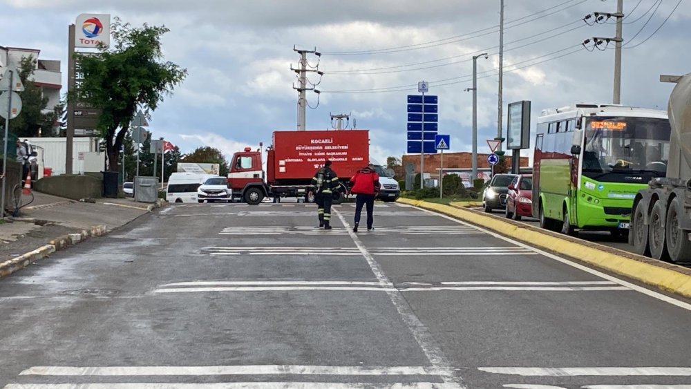 Kargo paketinde kimyasal sızıntı paniği: 14 kişi hastanelik oldu