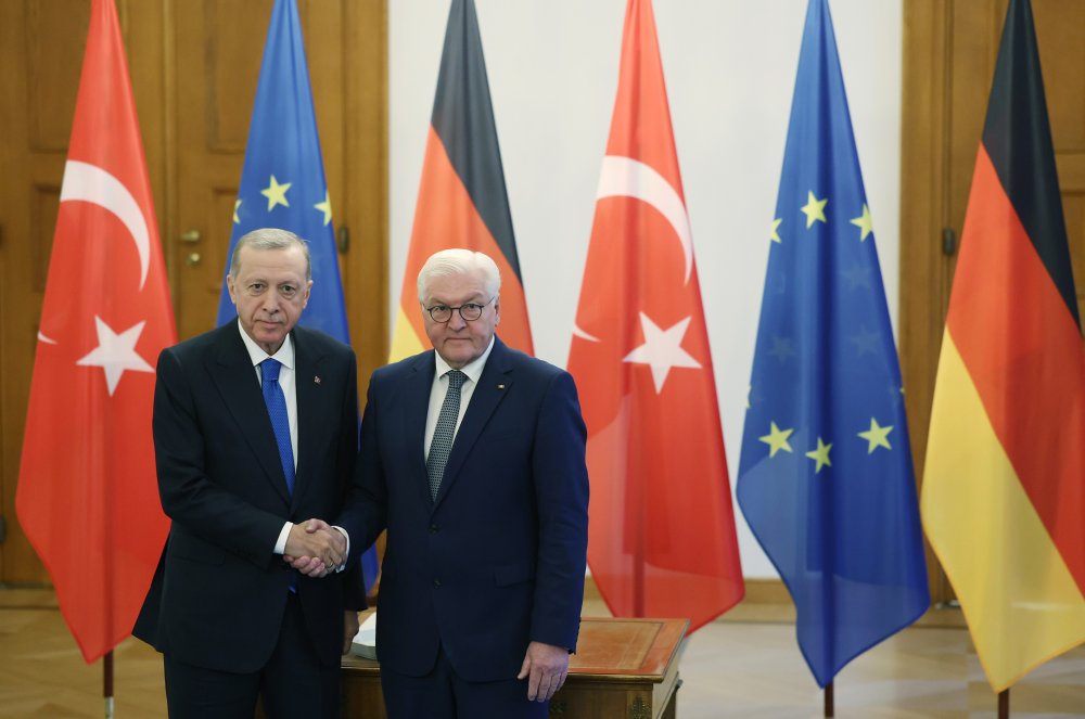 Berlin'den gergin görüşme: Erdoğan, Almanya Cumhurbaşkanı Steinmeier ile bir araya geldi