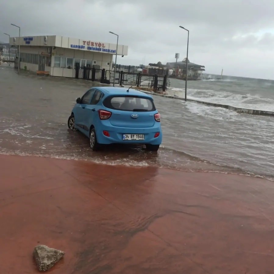 Deniz ile kara birleşti; İDO seferleri iptal