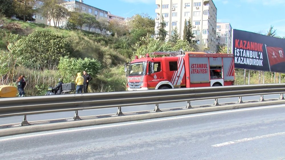 Otomobil şarampole yuvarlandı; sürücü yara almadan kurtuldu