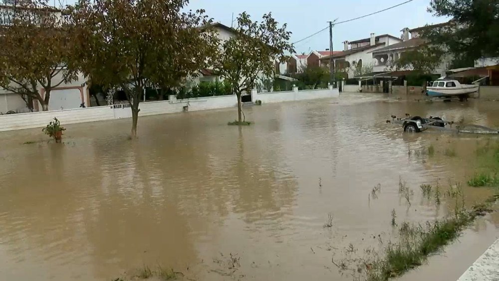 Silivri'de dere taştı