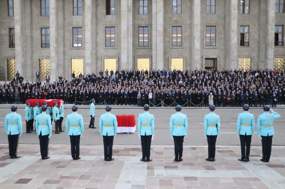 Saadet Partili Hasan Bitmez için Meclis'te cenaze töreni