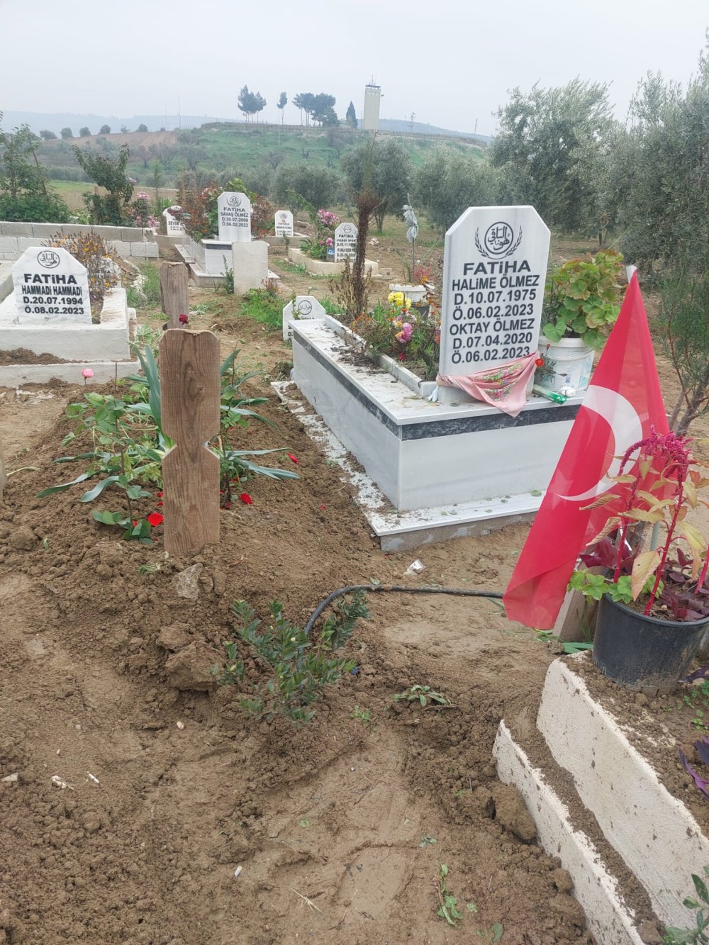 Cebindeki bisküviyi ile enkaz başında bekleyen Şerif amca Türkiye'yi yasa boğmuştu: Acı haber geldi