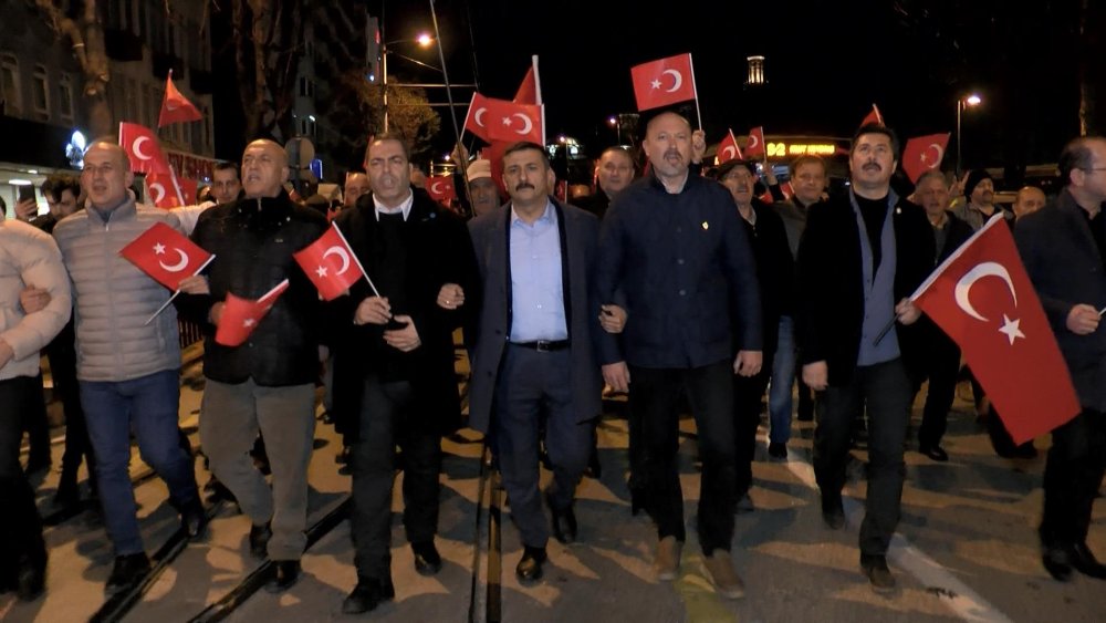 İYİ Parti'den şehitler için yürüyüş