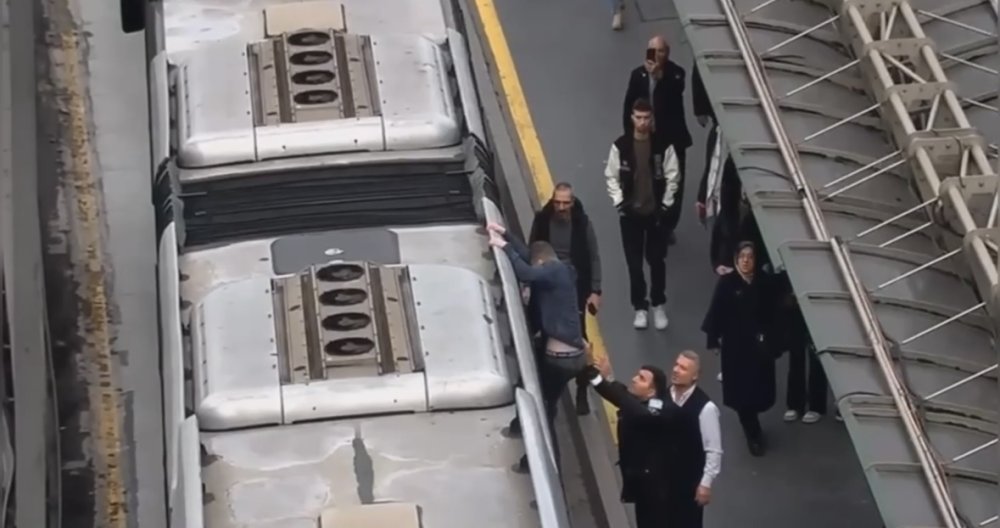 Sosyal medya fenomeni video çekmek uğruna metrobüsün üzerinde yolculuk etti