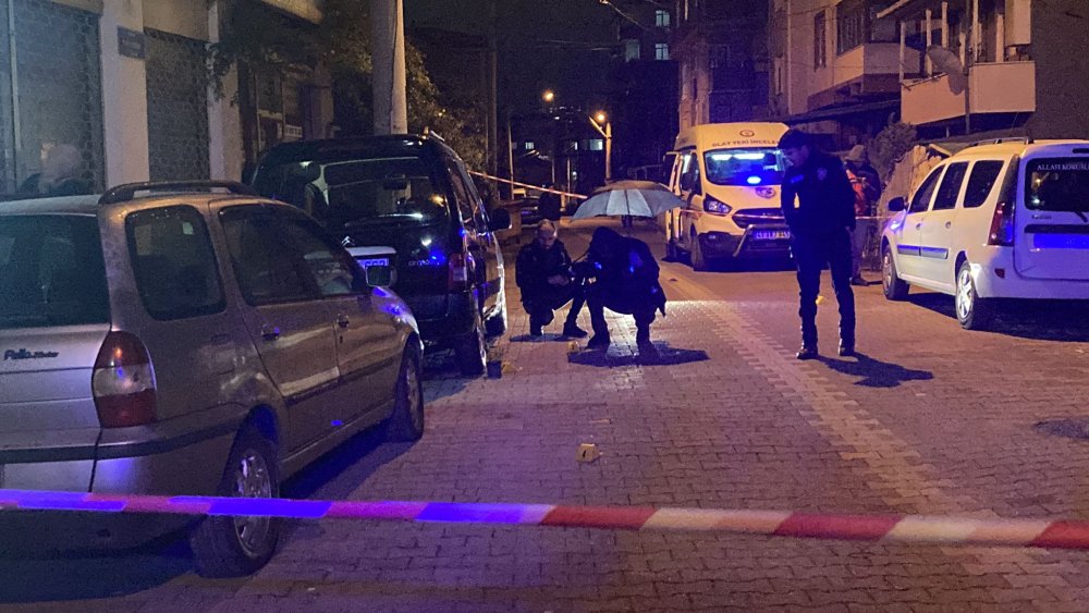 2 yıl önce boşandığı eski eşini sokak ortasında öldürmüştü: Polise teslim oldu