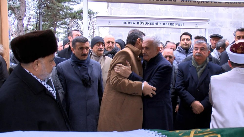 Faruk Çelik'in annesi toprağa verildi