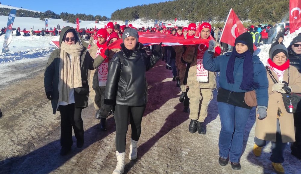 Sarıkamış şehitleri, düzenlenen yürüyüşle anıldı