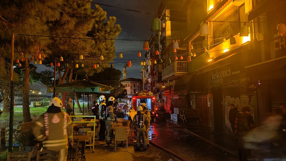 Beyoğlu'ndaki otelde yangın çıktı