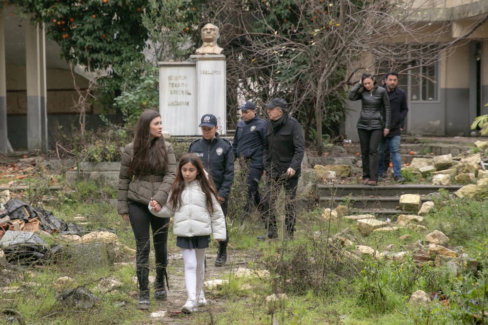 Arka Sokaklar oyuncuları Kahramanmaraş depremini unutmadı