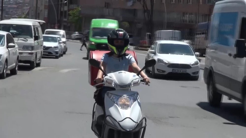 Kuyumcuyu soymaya çalışan kadın 2 yıl önce motokuryelik yaparak gündeme gelmişti