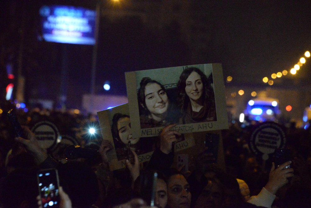 Adıyaman'da felaketin yıl dönümünde saatler 4.17'de durdu: 'Sesimi duyan var mı?'