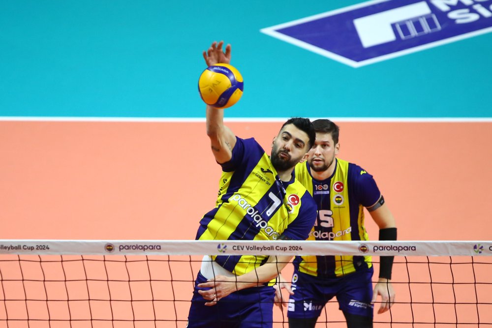 Fenerbahçe, CEV Kupası'nda yarı finalde