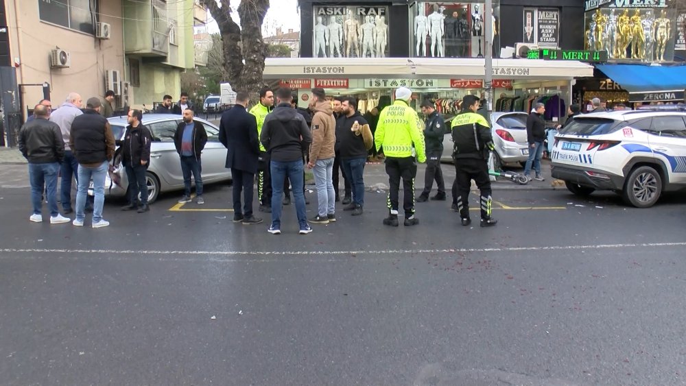 Güngören’de korkunç kaza: 5 araca ardından da mağazaya çarparak durabildi