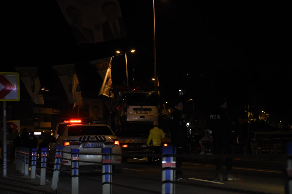 Sarıyer'de korkunç kaza! 2 araçla kafa kafaya çarpıştı