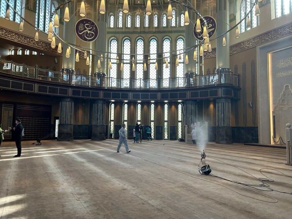 Taksim Cami'nde Ramazan hazırlıkları sona erdi