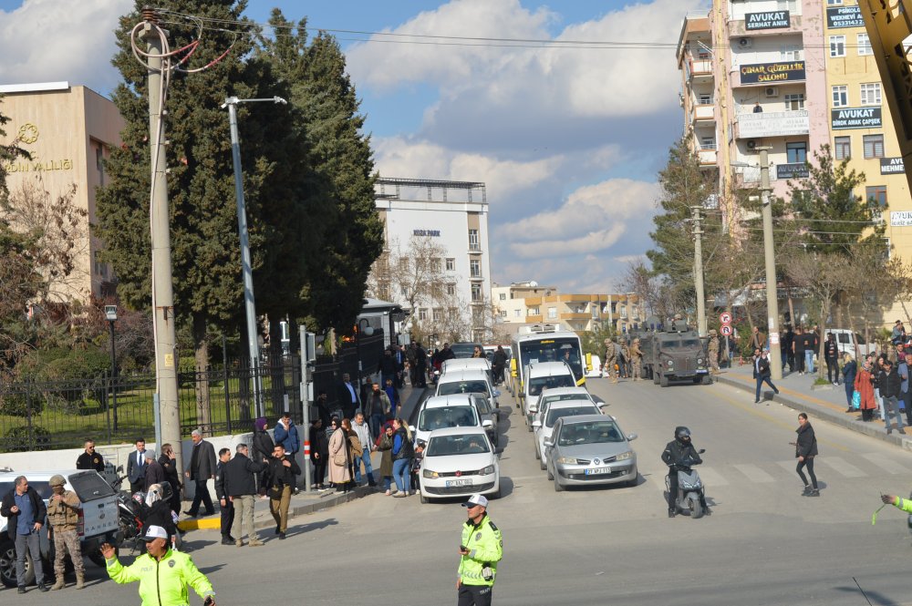 Duruşma sonrası kan gövdeyi götürdü: 1’i polis 9 yaralı