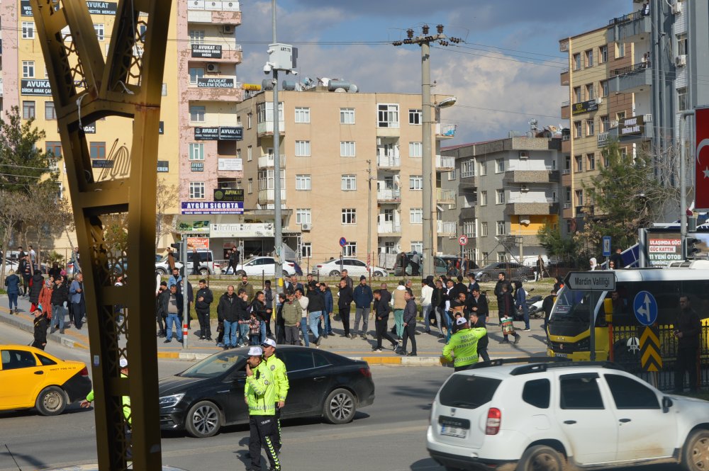 Duruşma sonrası kan gövdeyi götürdü: 1’i polis 9 yaralı