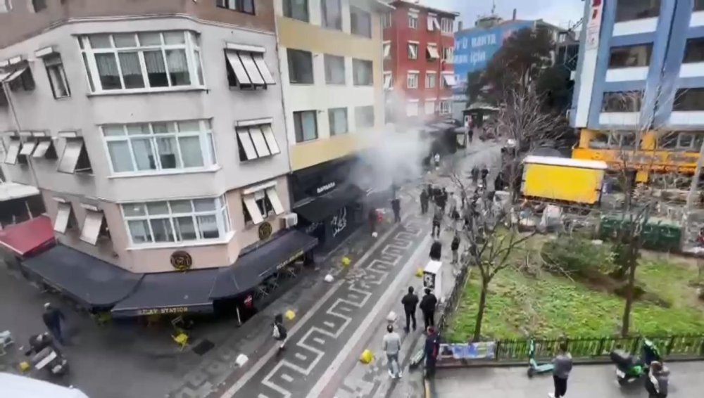 Kadıköy’deki iş yerinde yangın çıktı