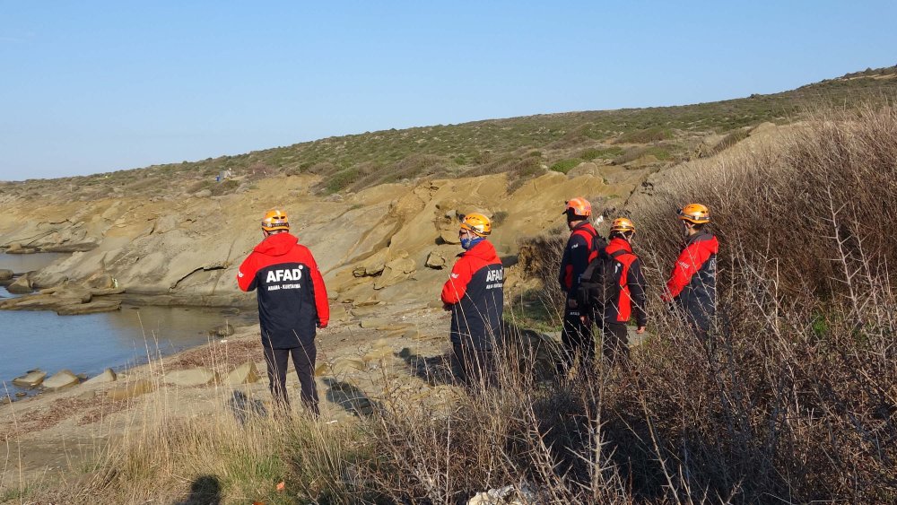 Çanakkale’deki bot faciası: Takviye ekipler de arama çalışmalarına katıldı