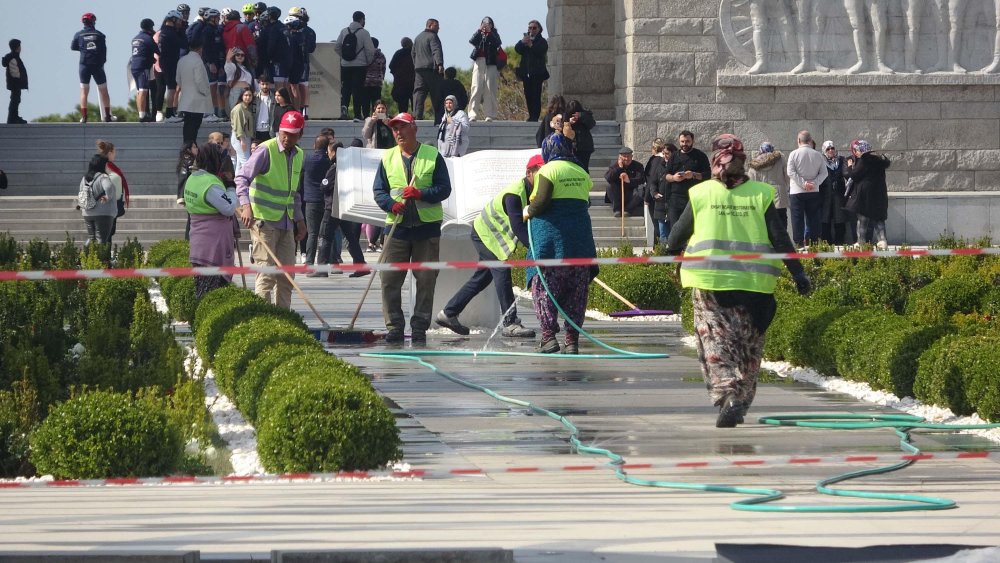 Çanakkale Şehitler Abidesi, yarınki törenler için hazırlıkları tamamlandı