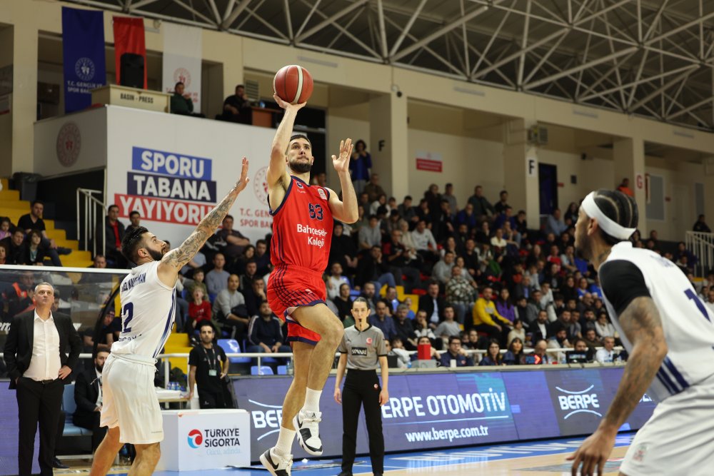 Büyükçekmece Basketbol, Bahçeşehir Koleji'ni devirdi!