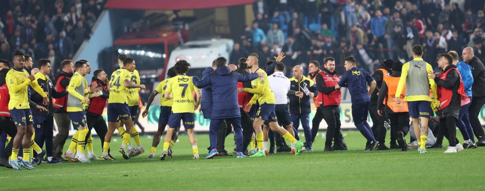 Olaylı maça yerel gazeteler nasıl gördü? 'Meler böyle istedi'