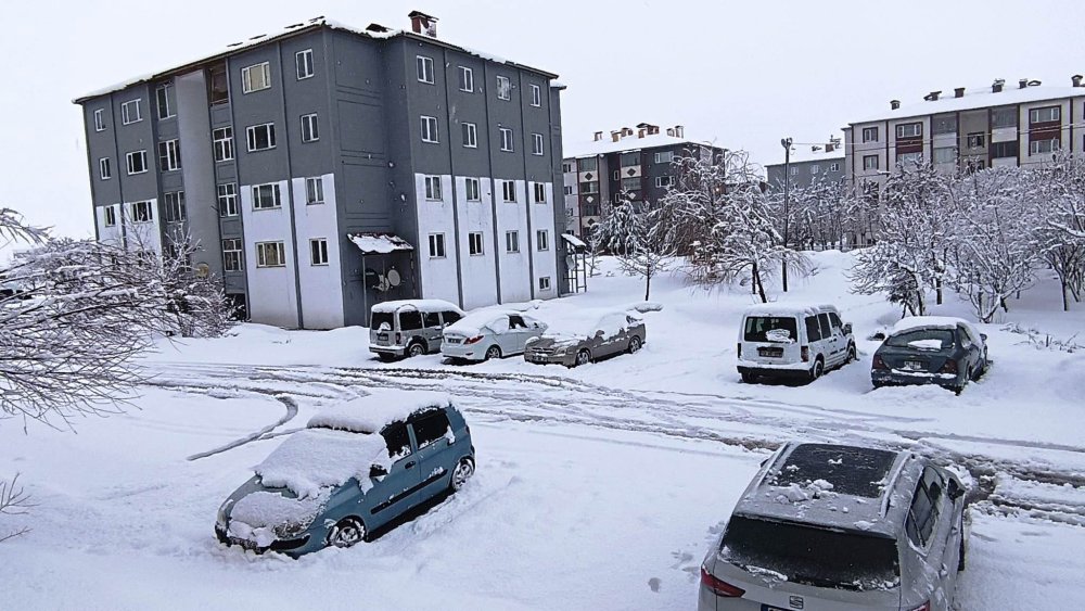 O şehirde okullar tatil edildi