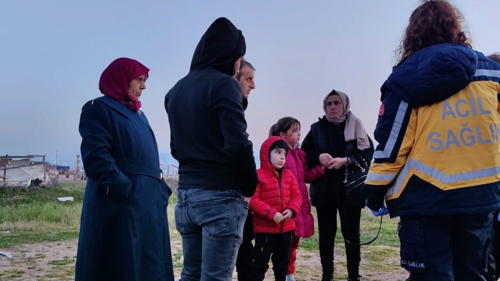 İki otomobil kafa kafaya çarpıştı, çocuk ve çok sayıdaki kişi yaralandı