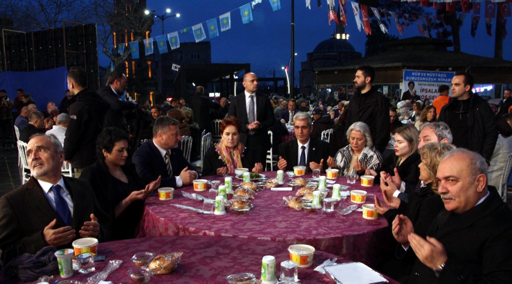 Meral Akşener Özgür Özel'e: Bunun adına 'Yan gel Osman' denir, çalışın!