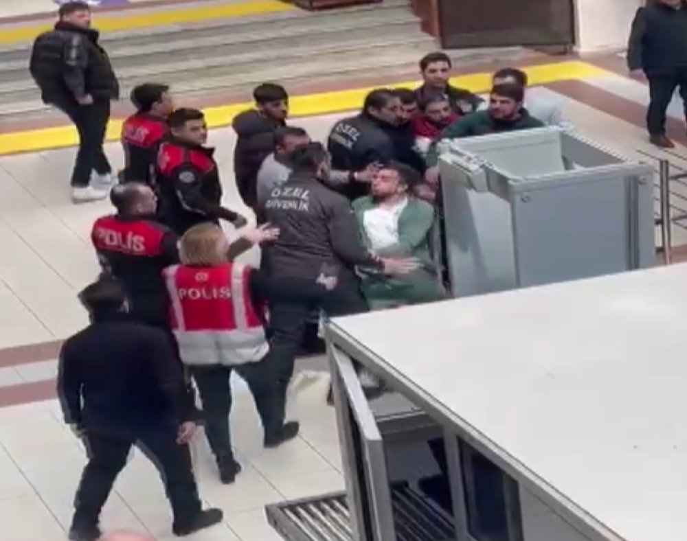 Polisi şehit eden sanığın yakınları bir polisi daha yaraladı