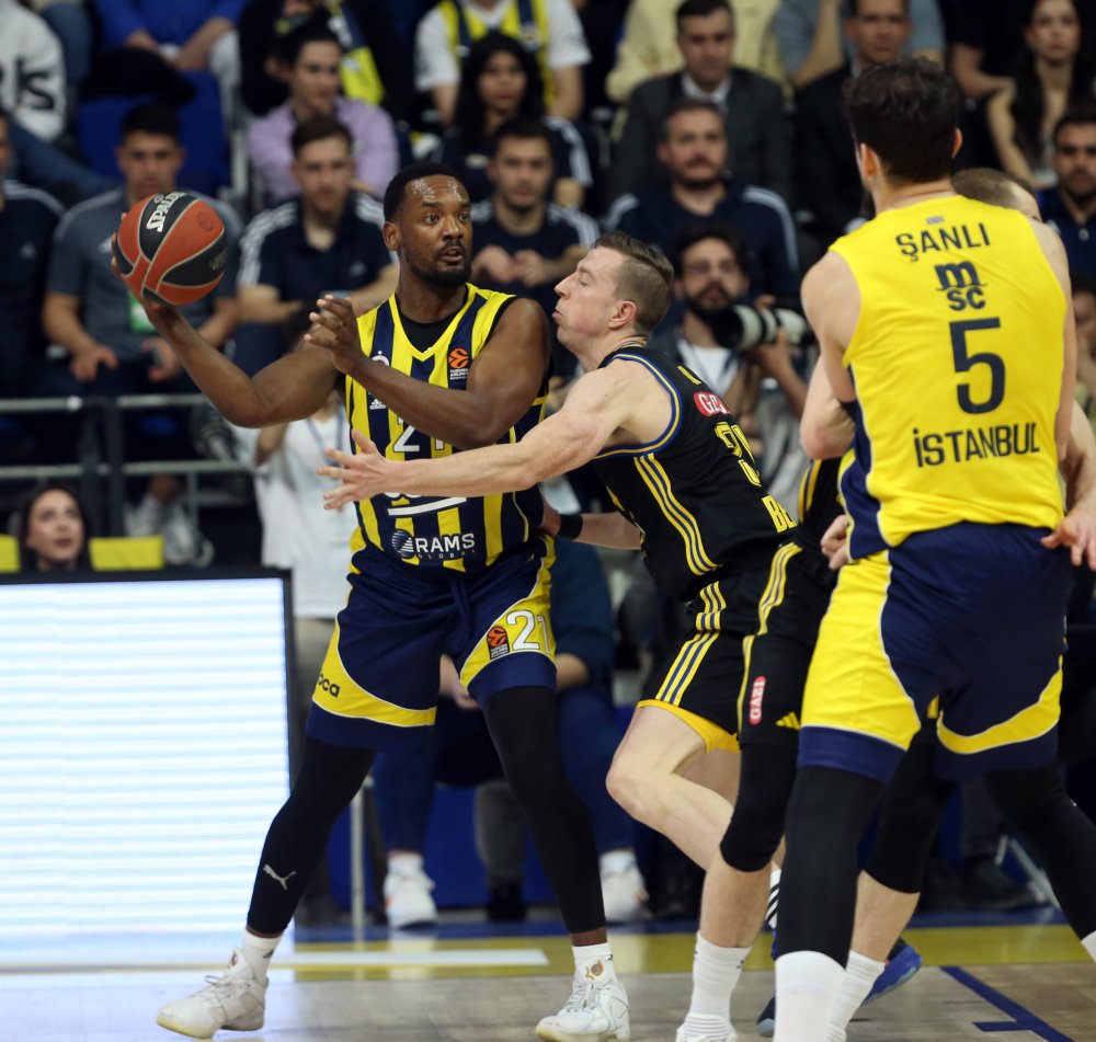 Fenerbahçe Beko Alman rakibi ALBA Berlin'i mağlup etti