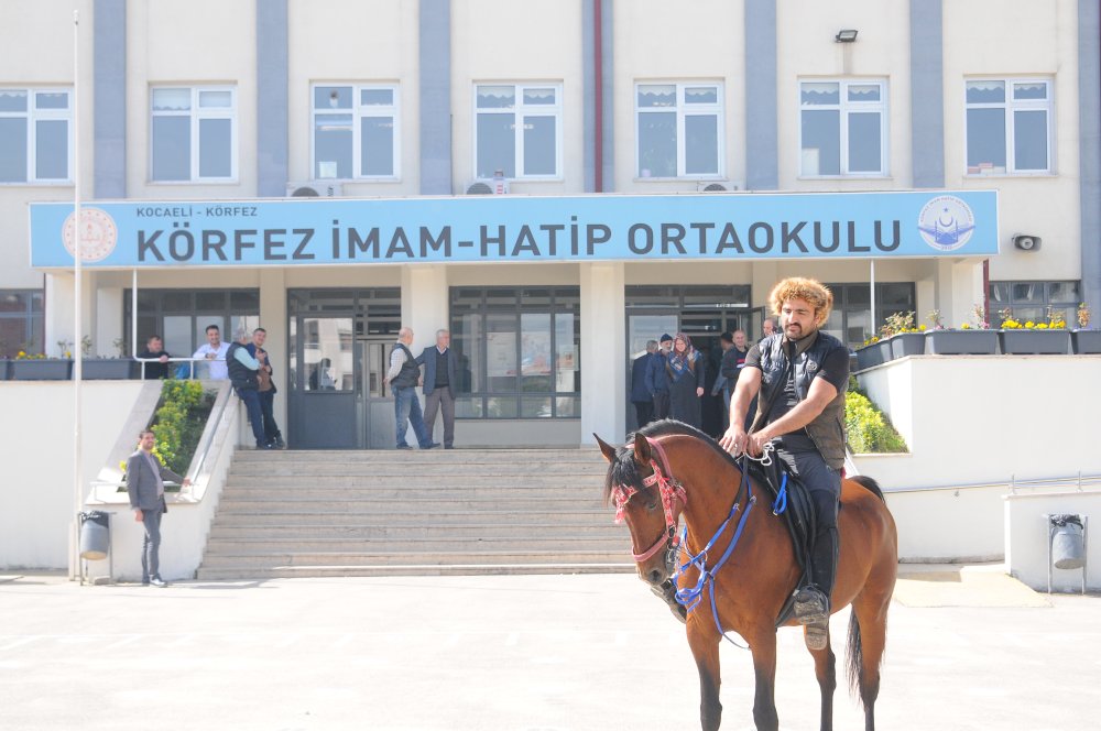 Sandık başında renkli görüntüler