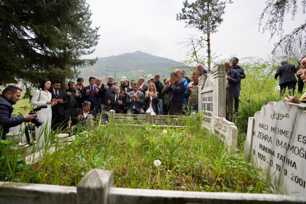 Ekrem İmamoğlu, memleketi Trabzon'da konuştu: 'İnsanları partisinden dolayı ayırt edenlerden olmadık, olmayız'