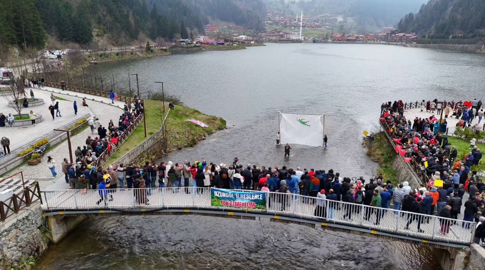 Trabzon'da ‘horonlu-gollü’ HES protestosu: 'Akıl tutulmasıdır'