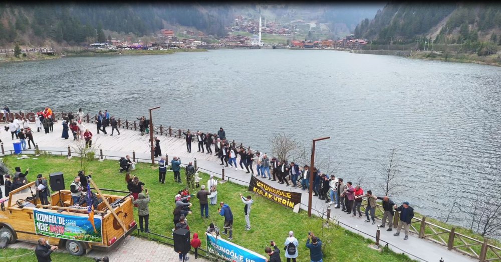 Trabzon'da ‘horonlu-gollü’ HES protestosu: 'Akıl tutulmasıdır'