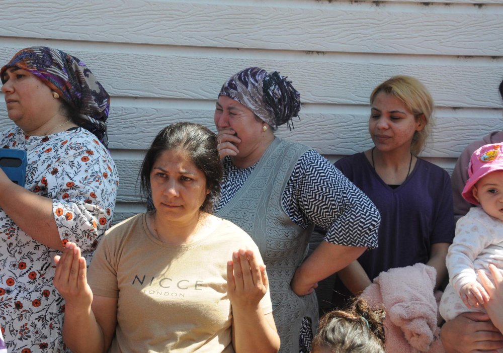 Boşanma aşamasındaki eşinin öldürdüğü Petek, gözyaşlarıyla toprağa verildi