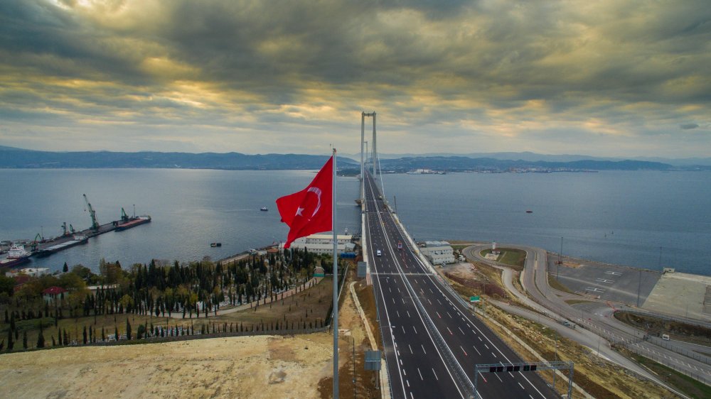 Ramazan Bayramı tatilinde Osmangazi Köprüsü'nde araç geçiş rekoru kırıldı