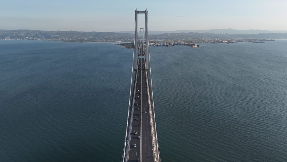 Ramazan Bayramı tatilinde Osmangazi Köprüsü'nde araç geçiş rekoru kırıldı