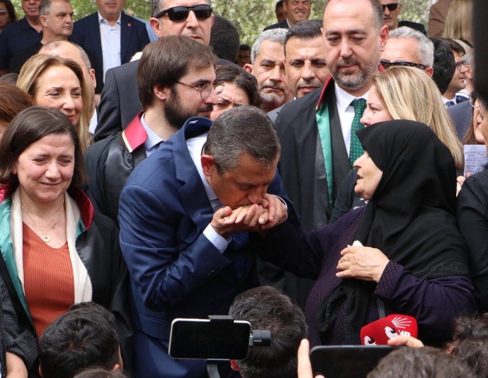 Özel'den Çorlu tren kazası kararına ilişkin ilk açıklama